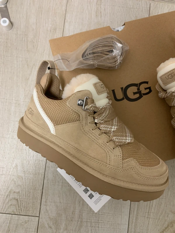 UGG Lowmel Sand taille 38