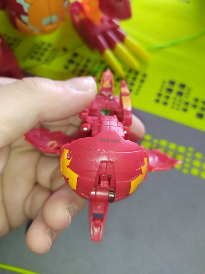 Énorme robot Bakugan son et lumière comme neuf - photo numéro 5