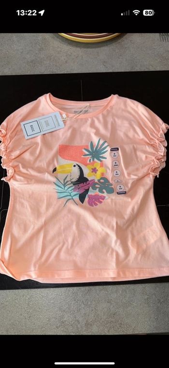 Tee shirt neuf rose avec strass