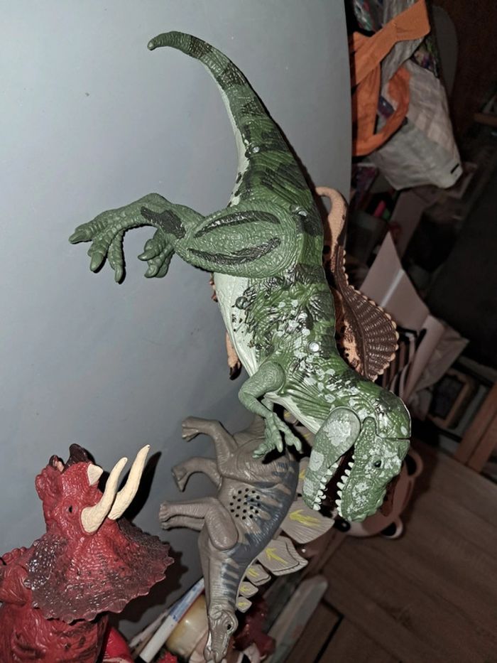 Lot de 5 dinosaures qui grognent et yeux s'allument - photo numéro 3