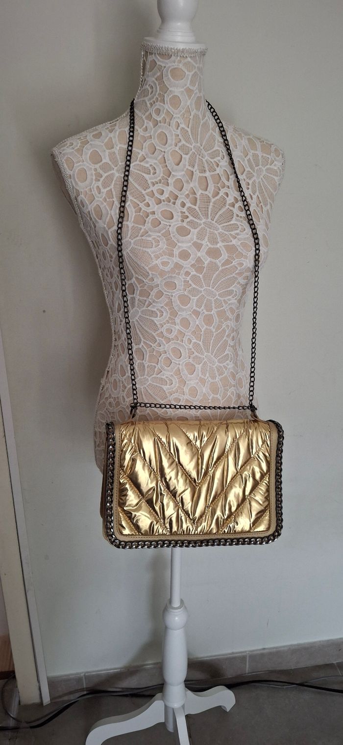 Sac doré neuf - photo numéro 5