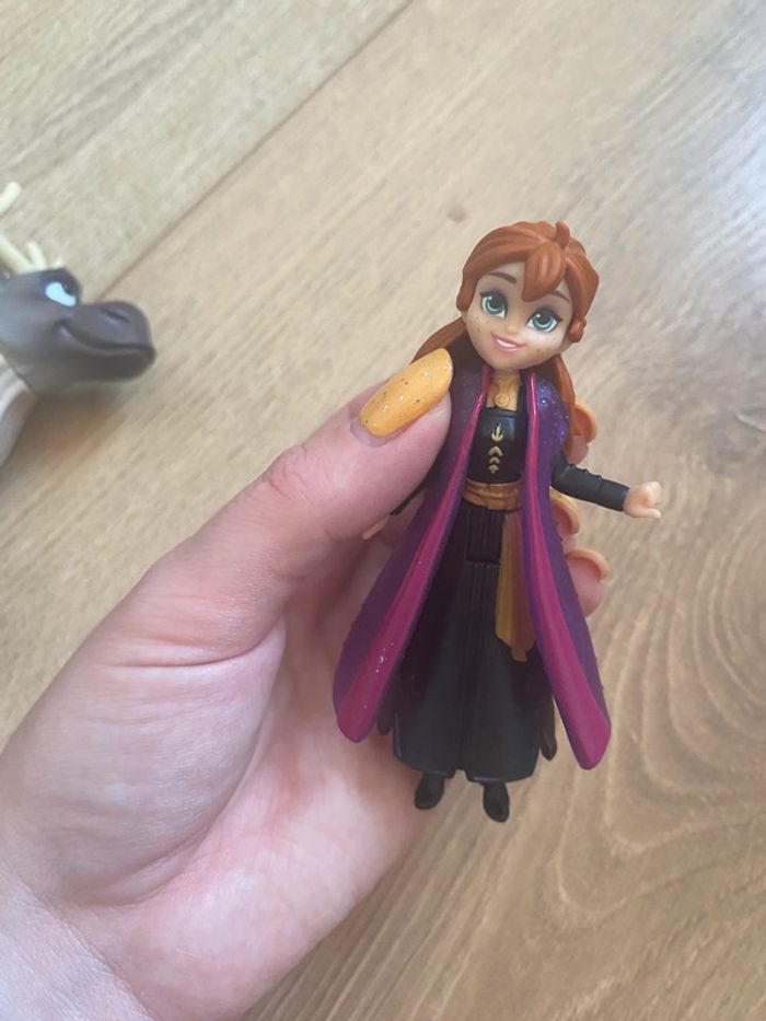 Petit lot reine des neiges Anna et Sven le renne Disney - photo numéro 4
