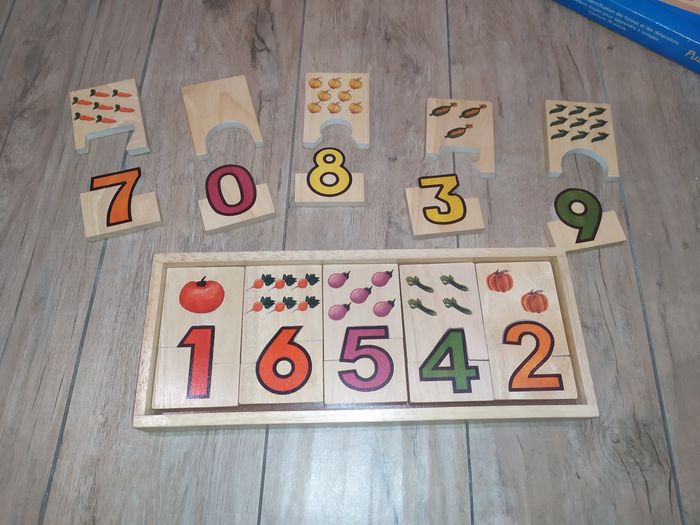 2 puzzles en bois l'alphabet et les chiffres - photo numéro 3