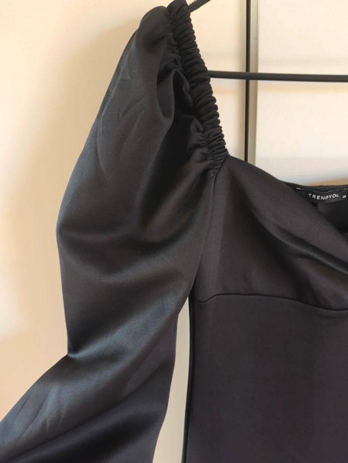 Robe noire - photo numéro 3