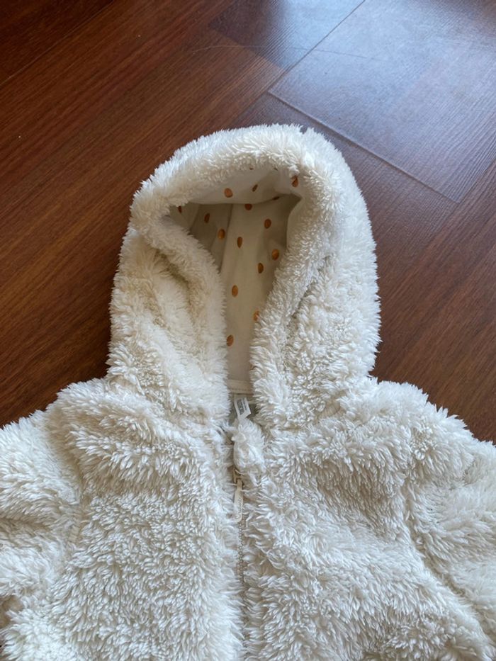 Veste fausse fourrure blanche à paillettes - photo numéro 2