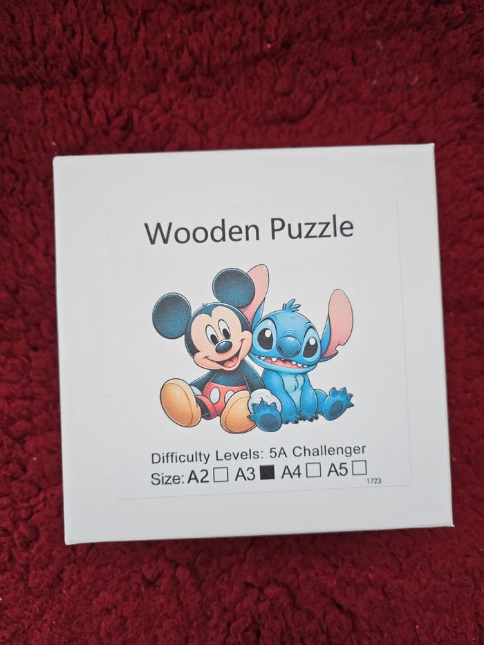 Puzzle bois Mickey et stitch
