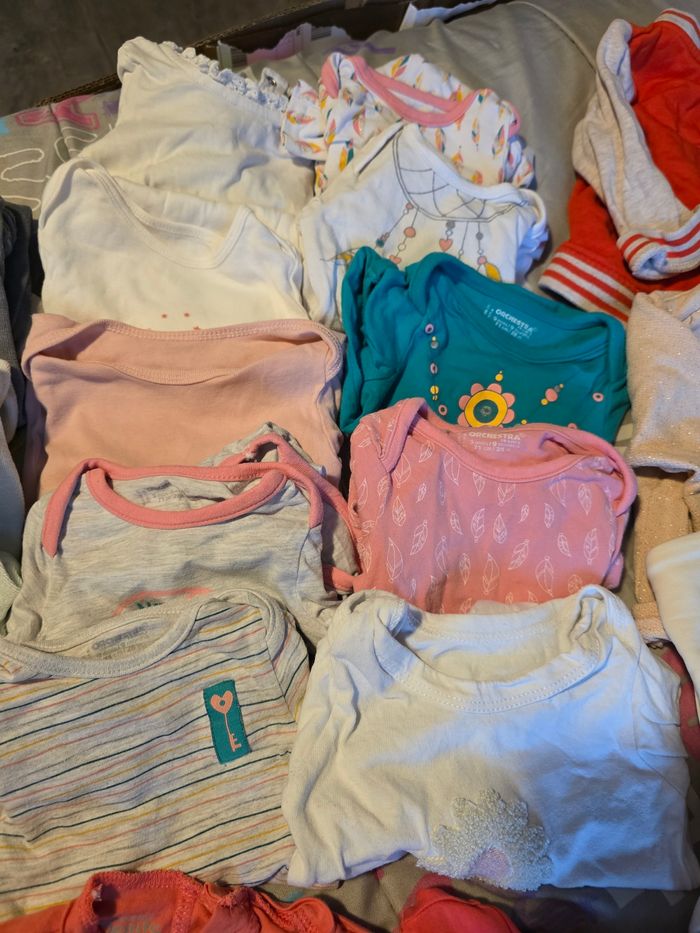 Lot bébé fille 9 mois - photo numéro 3