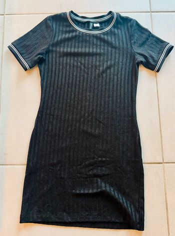 Petite robe noire moulante 38