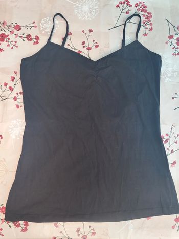 Joli debardeur noir, légèrement froncé devant, bretelles réglables - T36-38 - H&M