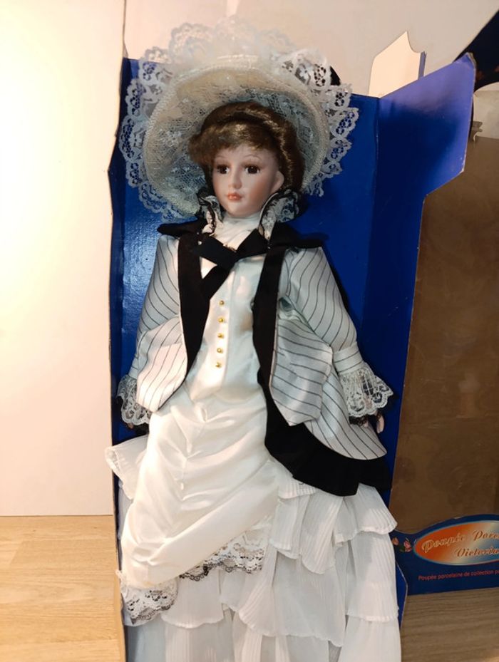 Poupée collection victoria vintage - photo numéro 2