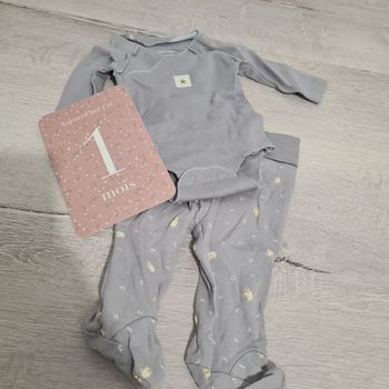 Ensemble body + pantalon 1 mois kiabi mixte
