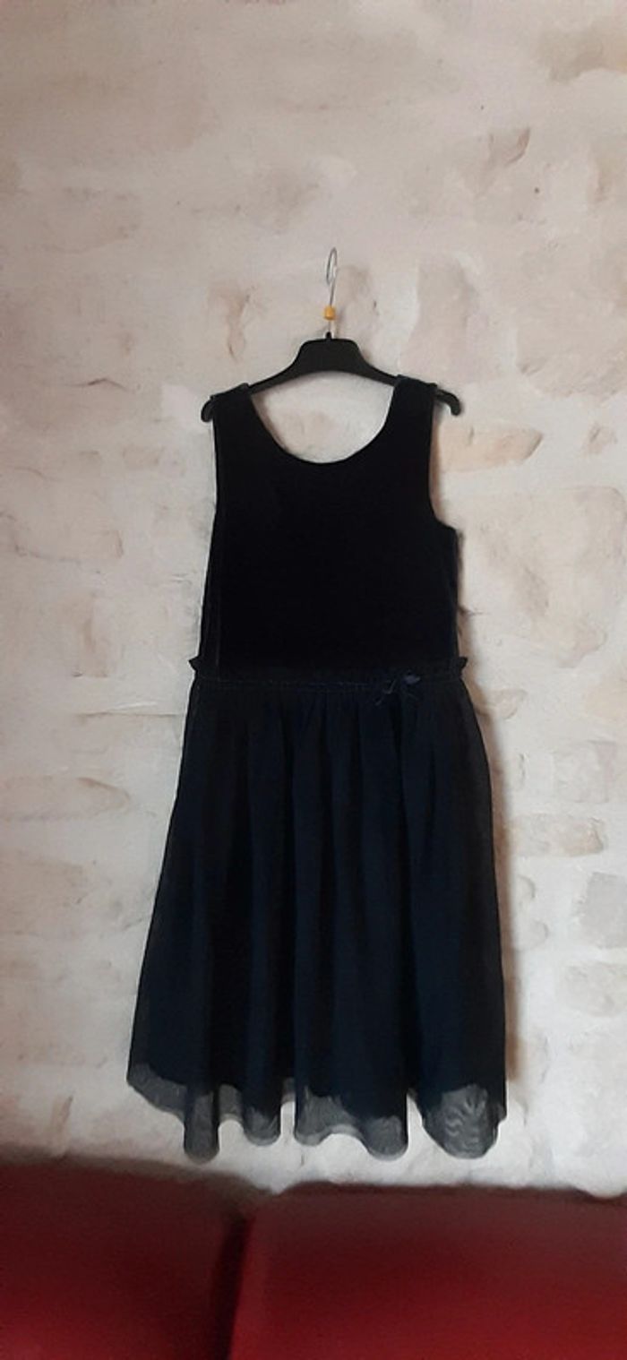 Magnifique robe marine 10 ans - photo numéro 2