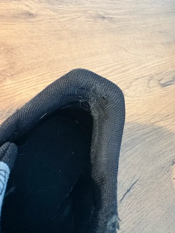 Chaussures adidas garçon 37,5 - photo numéro 4