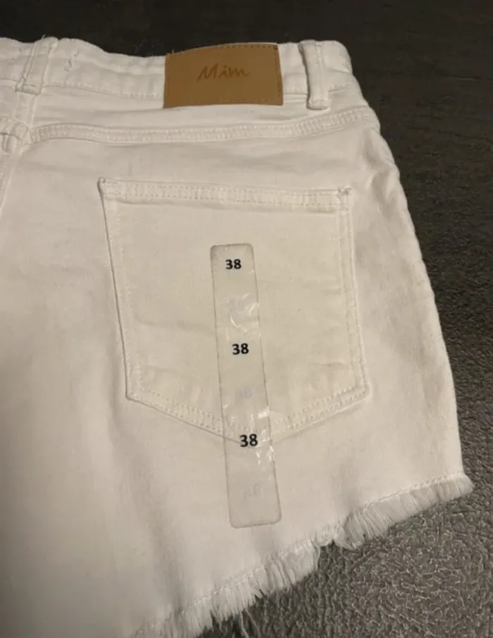 Short en jean blanc Mim – Taille 38 – Neuf - photo numéro 5