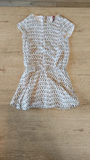 Robe courte blanche avec des poingoins, ceintrée, Orchestra, 6 ans