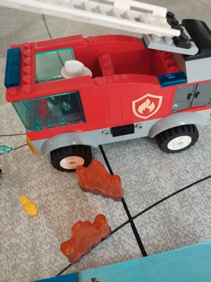 Lego pompier 60280 - photo numéro 4