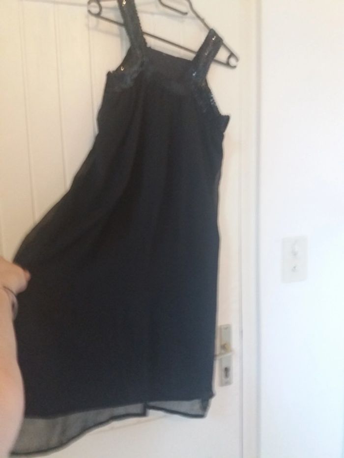 jolie robe noire - photo numéro 4