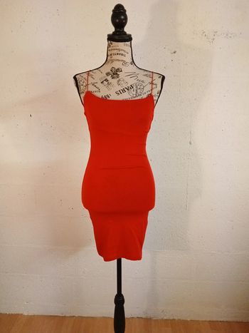 robe rouge ZARA tbe taille m