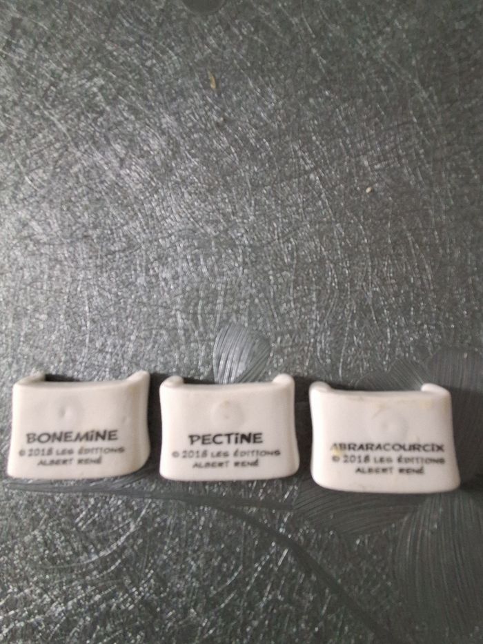 3 fèves sur le thème Asterix en forme de parchemin - photo numéro 5