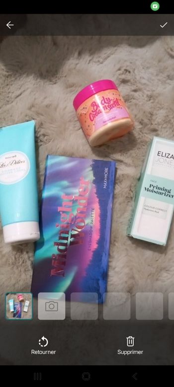 Gommage corps creme corps Palette fard a  paupiere..