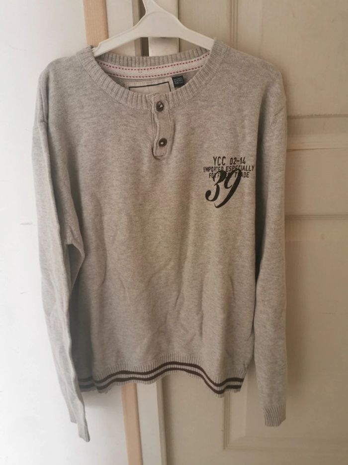 Pull YCC 12 ans très bon état