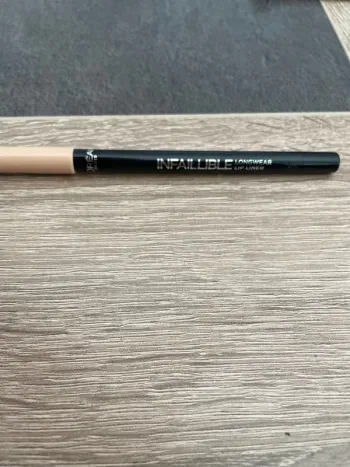 Crayon à lèvres n°24