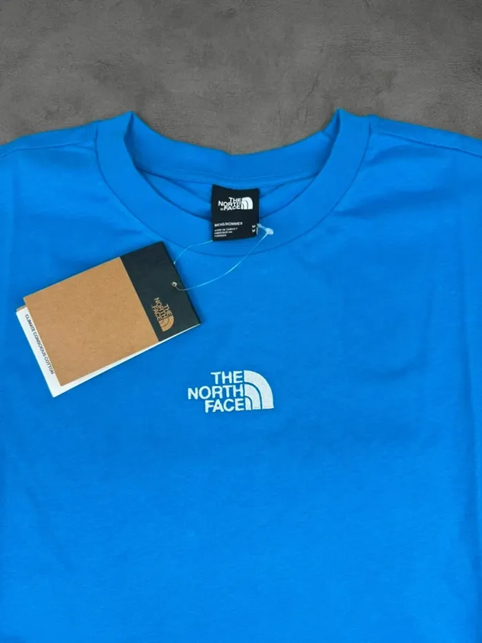 T-shirt The North Face Oversize Bleu Logo Brodé Neuf Taille M - photo numéro 3