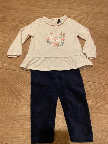 Ensemble t-shirt et pantalon