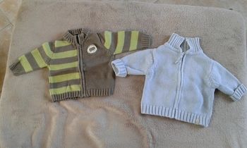 Lit 2 gilets garçon 6 mois