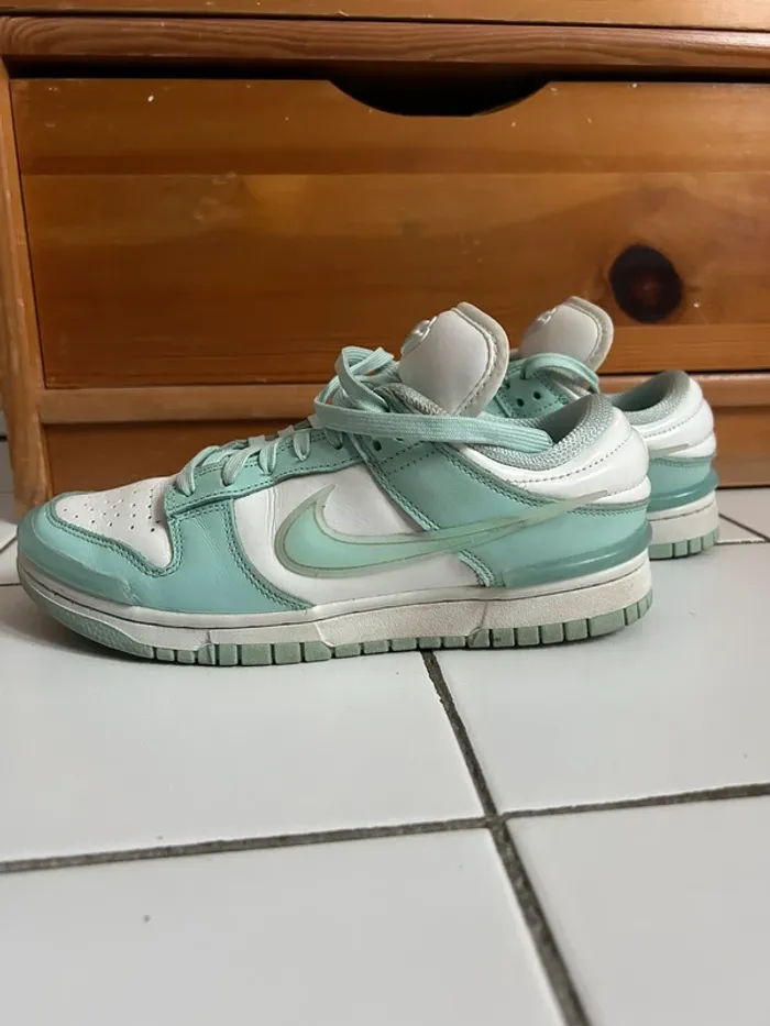 Basket Nike basse vert d’eau / bleu vert - photo numéro 3