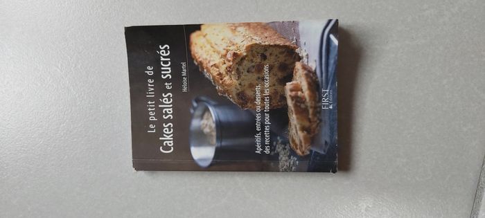 Le petit livre de cakes salés et sucrés