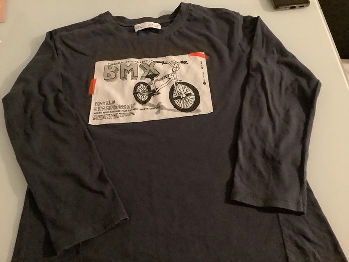 Tee shirt manches longues zara garçon 8 ans bon état