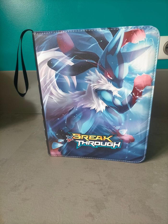 Classeur pour 900 cartes Pokémon