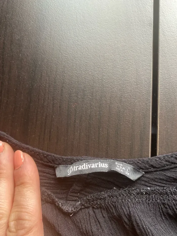 Haut léger manche courte Stradivarius en très bon état - photo numéro 4