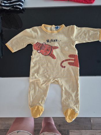 Pyjama leger 12 mois