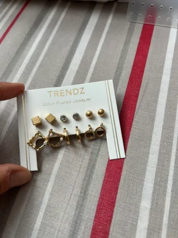 Lot de 6 paires de boucles d’oreilles neuves