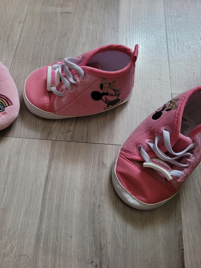 Lot chaussons/chaussures taille 18/19 - photo numéro 2