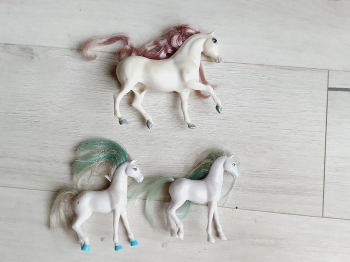 Jeu jouet enfant lot de 3 chevaux 13 cm et 2 x 10,5 cm de haut
