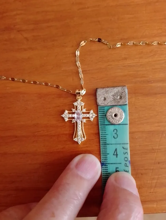 Chaîne avec croix - photo numéro 4