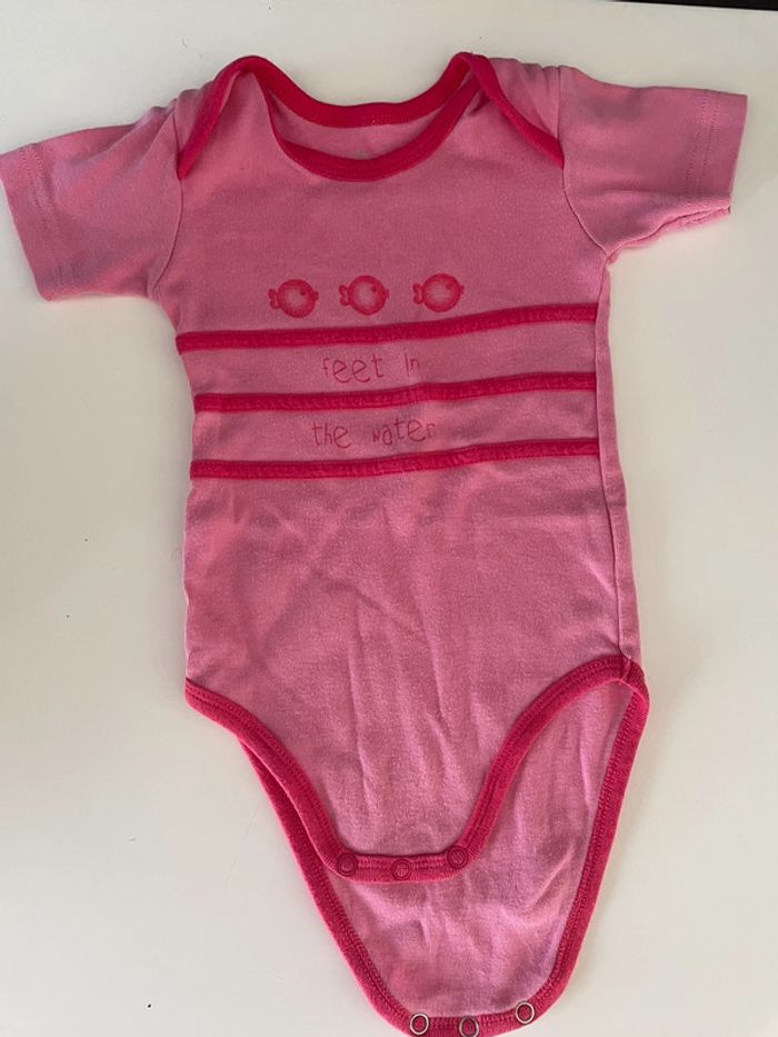 Body rose manche courte