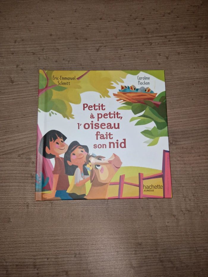 Livre Petit à petit, l'oiseau fait son nid