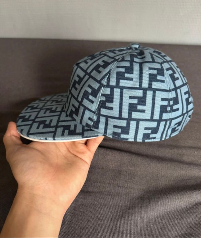 Casquette Fendi - photo numéro 4