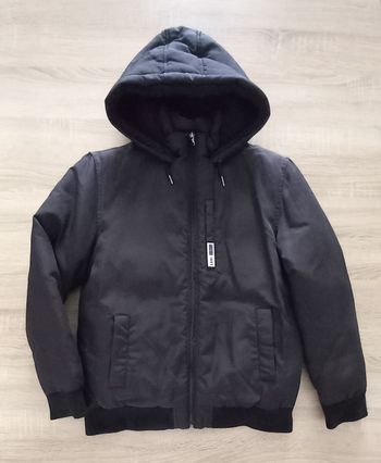 Blouson garçon neuf taille 14 ans