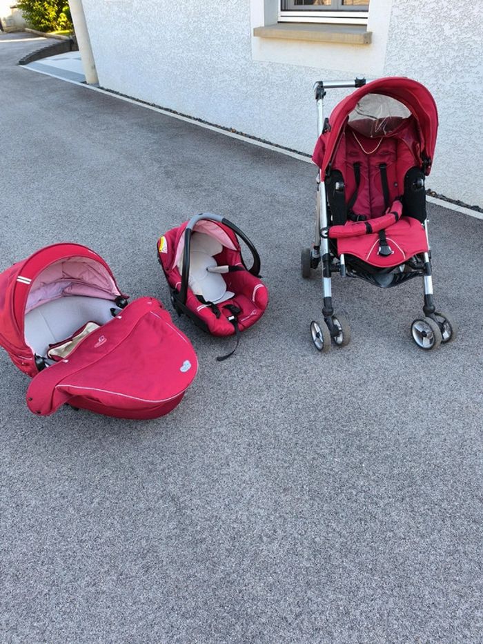 Ensemble poussette Bébé Confort en bon état