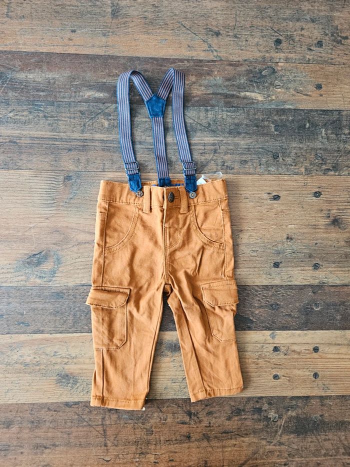 Jeans cargo avec bretelles 12mois