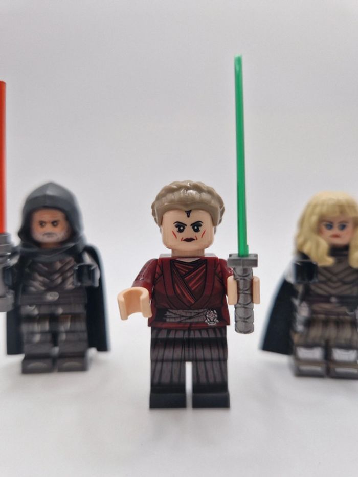 Figurines type lego Sith Ashoka star wars - photo numéro 2