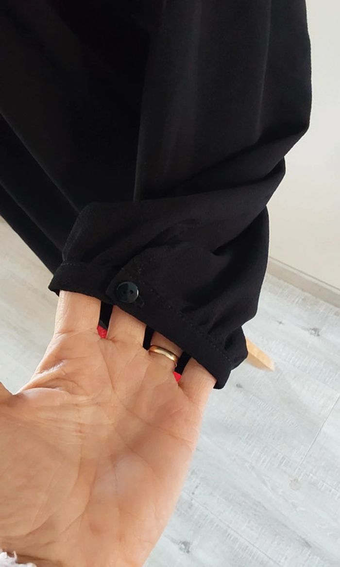 Haut fluide chic noir avec dentelle T 38 - photo numéro 5