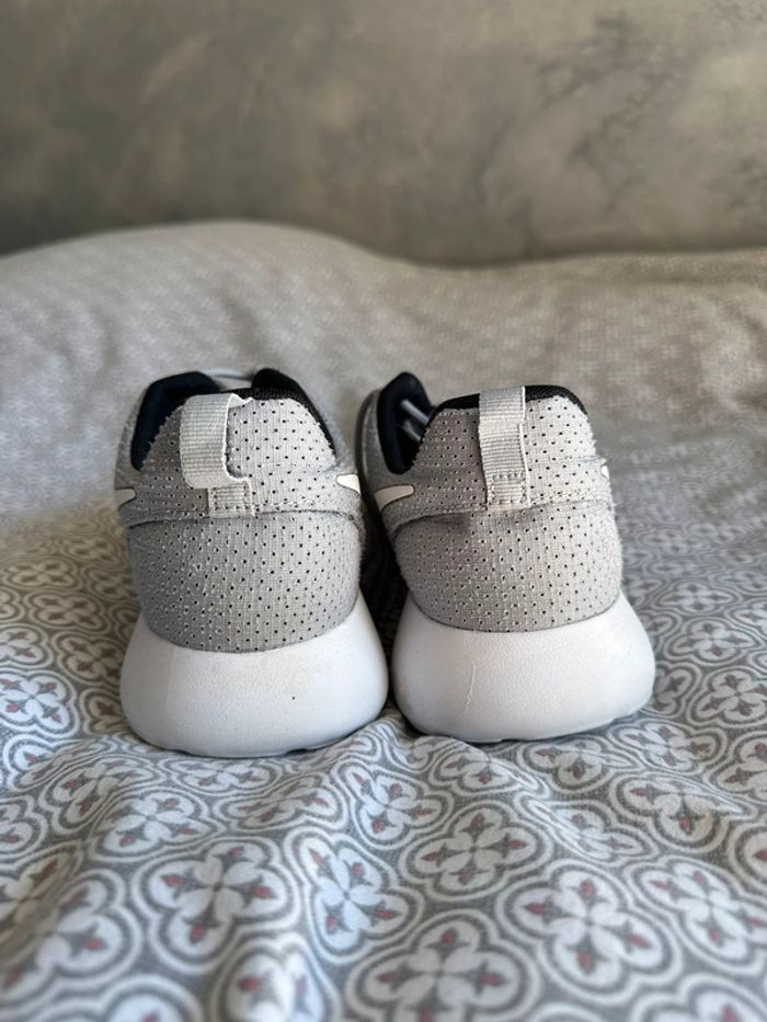 Nike grise - photo numéro 2