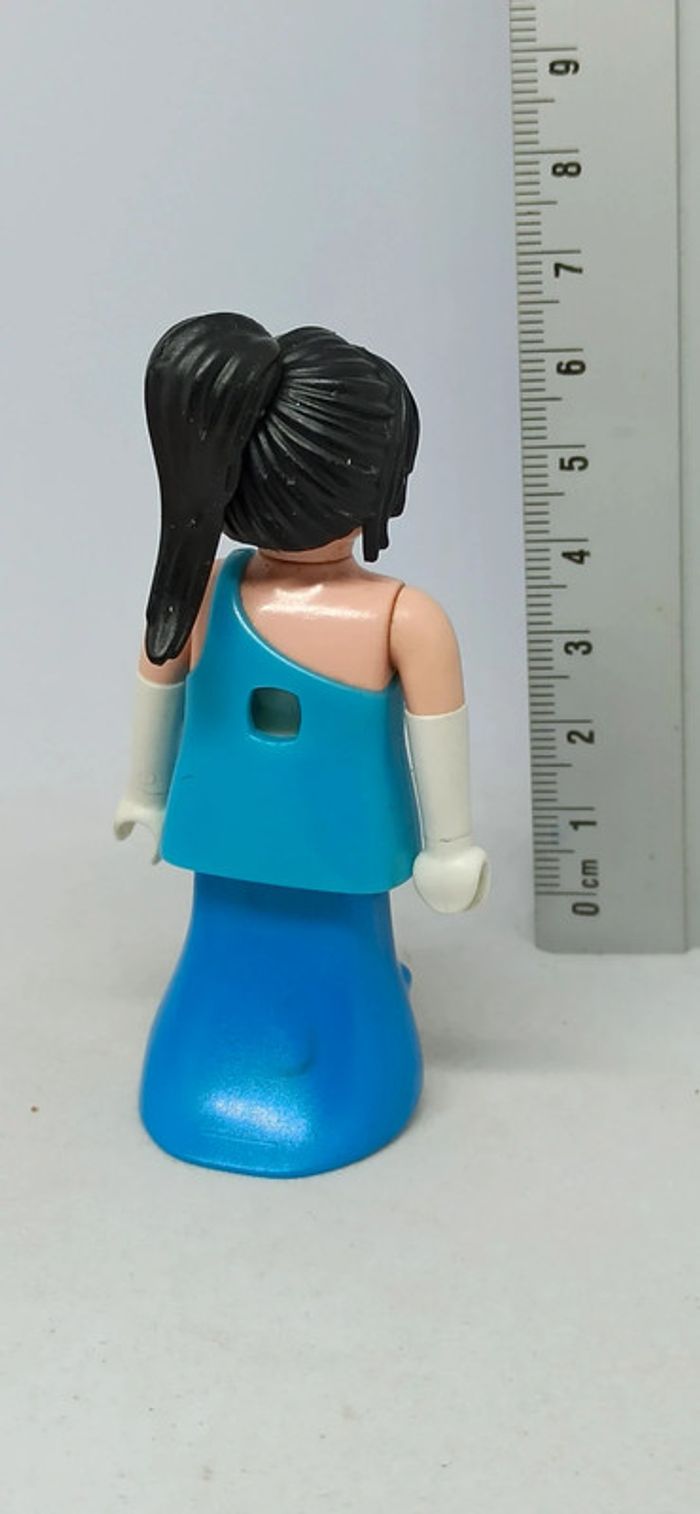 Femme princesse cheveux noirs et robe bleue playmobil - photo numéro 2