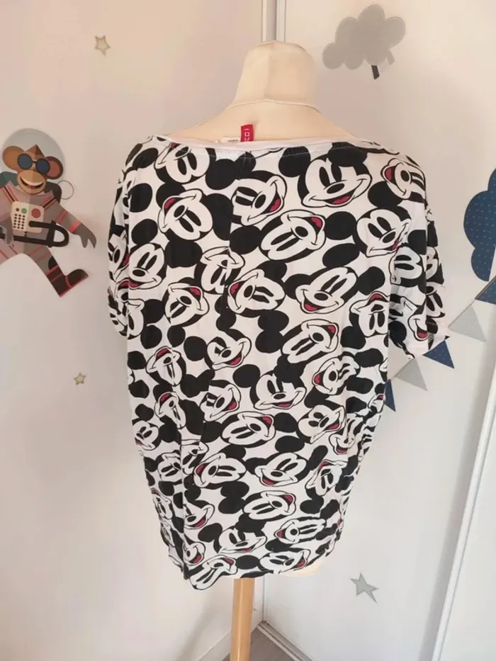 T-shirt Disney Mickey divided H&M taille XS - photo numéro 3